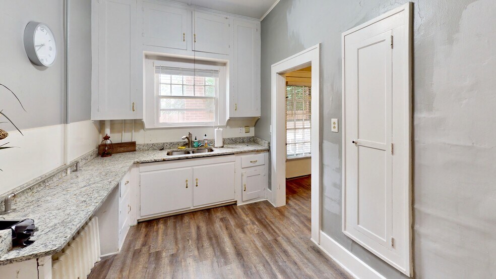 More Photos Of 140 W Front St, Perrysburg Office For Sale