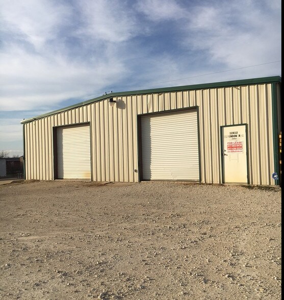 More Photos Of 12412 J Rendon Rd, Burleson Warehouse For Lease