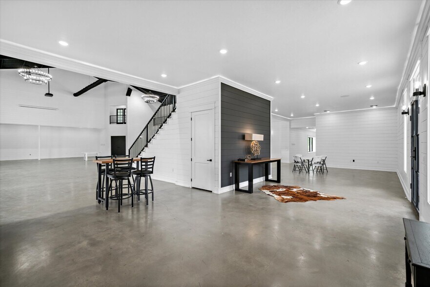 More Photos Of 1972 FM 857, Grand Saline Trailer Camper Park For Sale