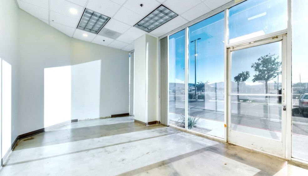 More Photos Of 1529 E Palmdale Blvd, Palmdale Office For Sale
