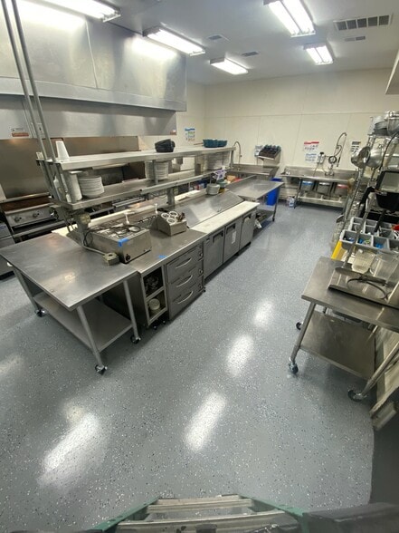 More Photos Of 5106 Old Bullard Rd, Tyler Restaurant For Lease