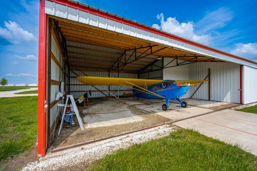 More Photos Of 7015 S 143rd St E, Derby Airplane Hangar For Sale