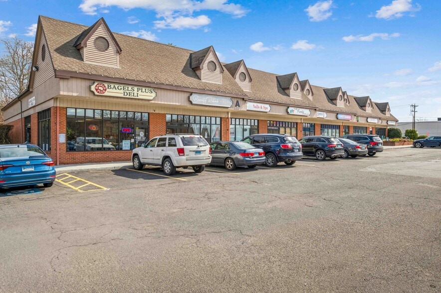 More Photos Of 17 Farmington Ave, Plainville General Retail For Sale