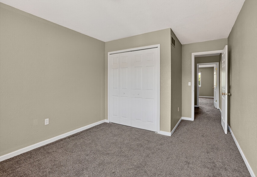 More Photos Of 9295 Cedar Creek Ct, Swartz Creek Apartments For Sale