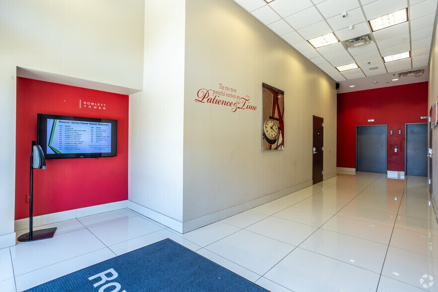 More Photos Of 3705 Lakeview Pkwy, Rowlett Office For Lease