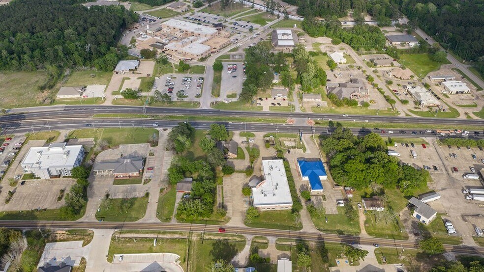 More Photos Of 602 S John Redditt Dr, Lufkin Office For Lease