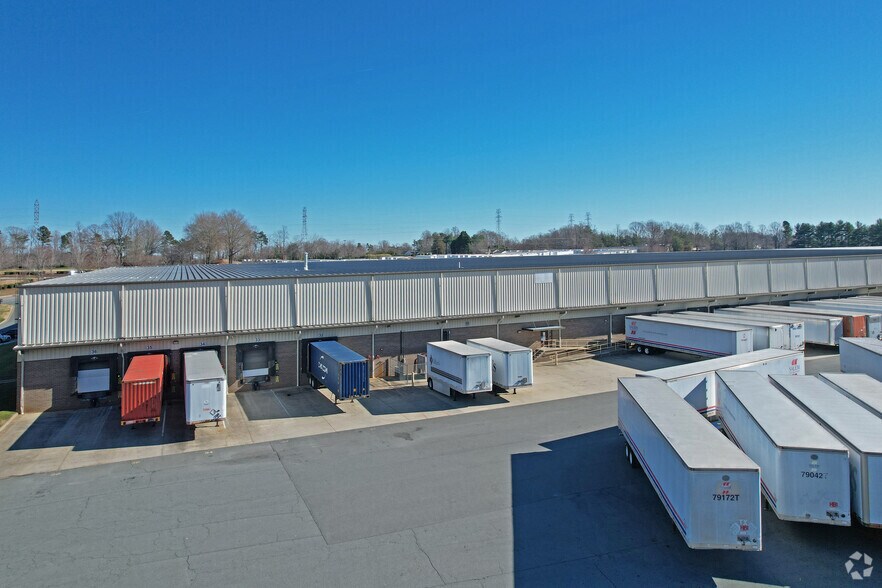 More Photos Of 710 Almondridge Dr, Rural Hall Warehouse For Lease