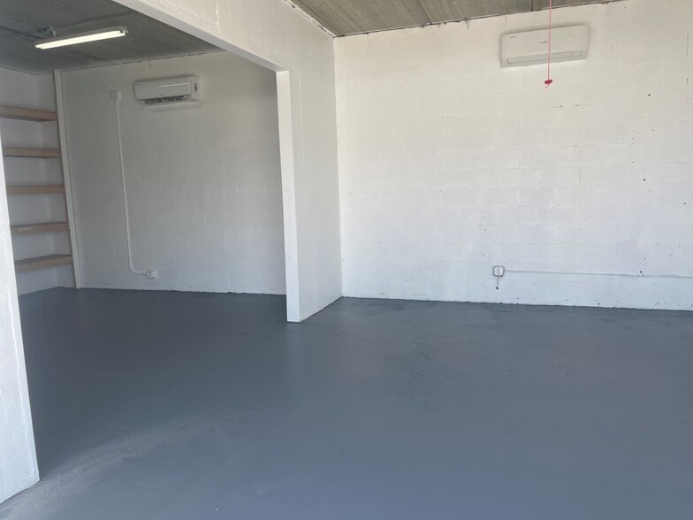 More Photos Of 4160-4260 NW 1st Ave, Boca Raton Showroom For Lease