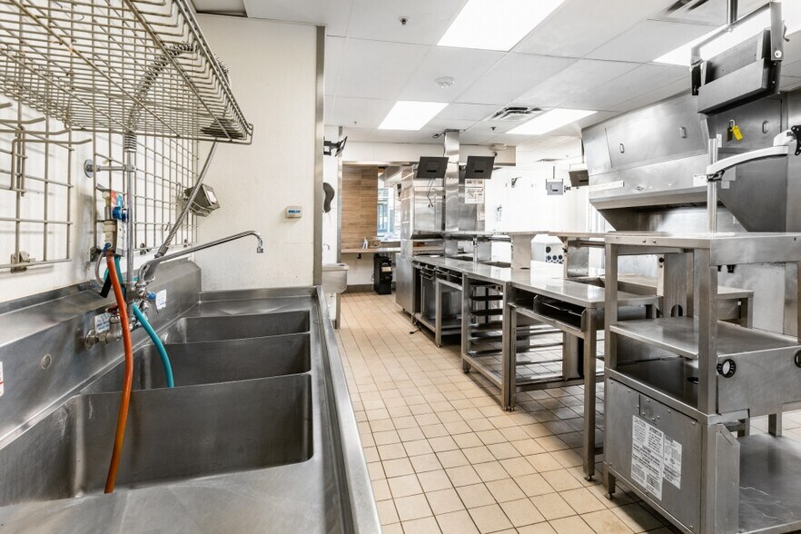 More Photos Of 191 E Gateway Dr, Heber City Fast Food For Sale