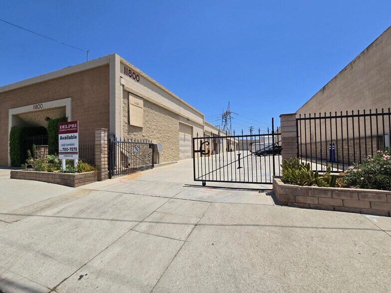 Primary Photo Of 11800 Sheldon St, Sun Valley Warehouse For Lease