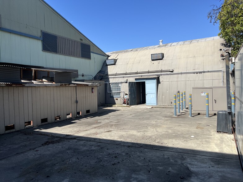 More Photos Of 4800 Bissell Ave, Richmond Manufacturing For Sale