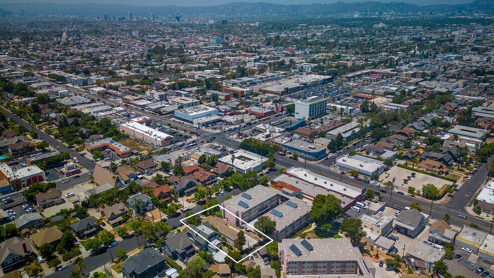 More Photos Of 1930 S Oxford Ave, Los Angeles Apartments For Sale