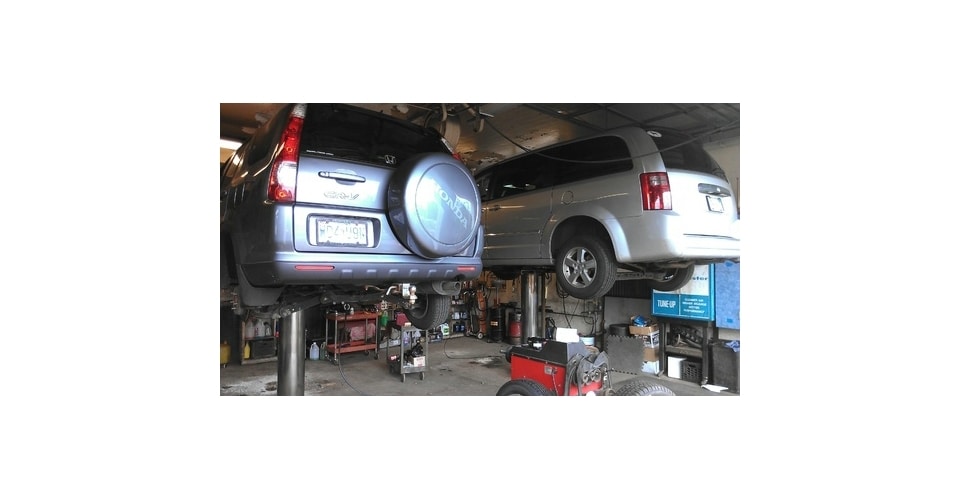 More Photos Of 911 Washington St, Newton Auto Repair For Sale