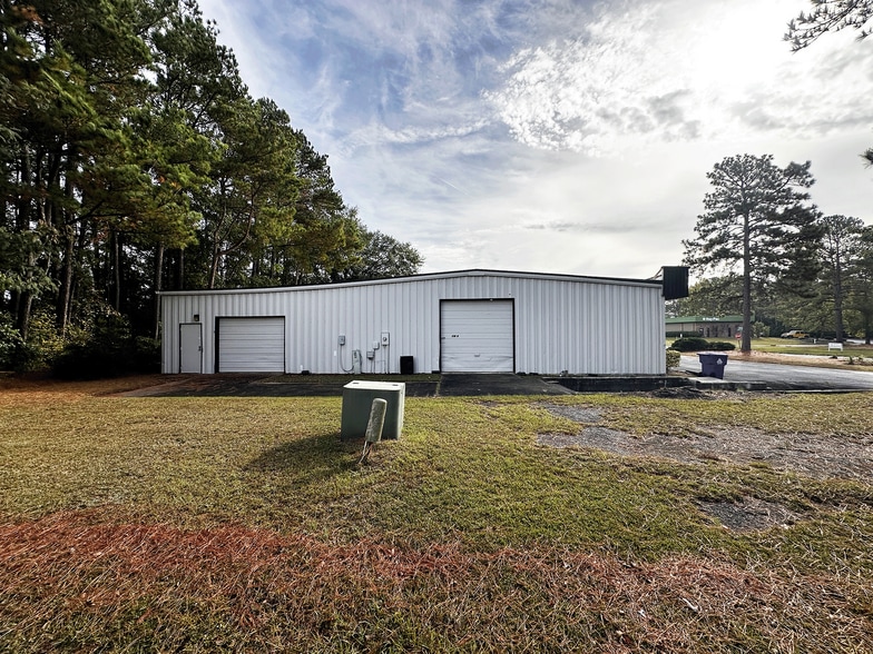 More Photos Of 7311 Pepperdam Ave, North Charleston Distribution For Lease