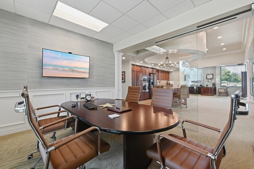 More Photos Of 6154 Innovation Way, Carlsbad Office For Sale