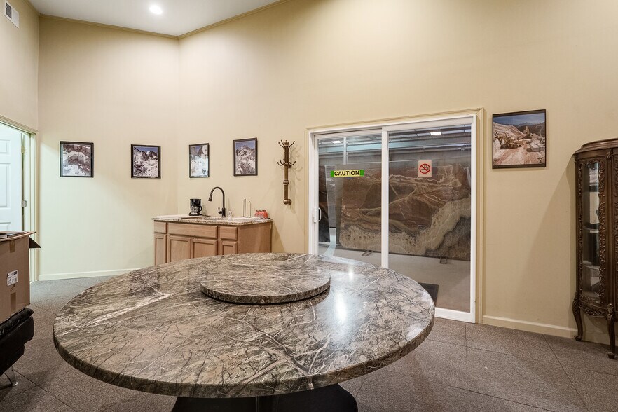 More Photos Of 89 Edwards Rd, Byhalia Manufacturing For Sale