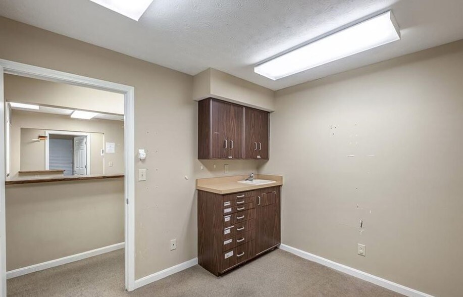 More Photos Of 1202-1214 N Monroe Dr, Xenia Medical For Sale