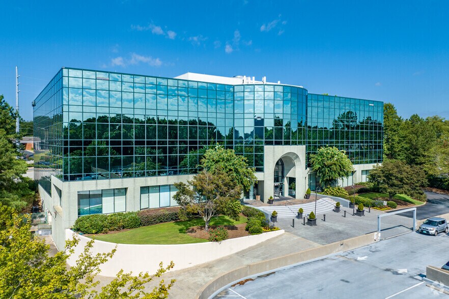 More Photos Of 1899 Powers Ferry Rd SE, Atlanta Office For Lease