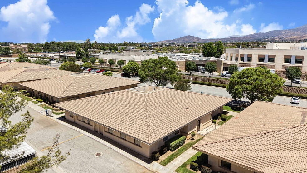 More Photos Of 264 N Highland Springs Ave, Banning Medical For Sale