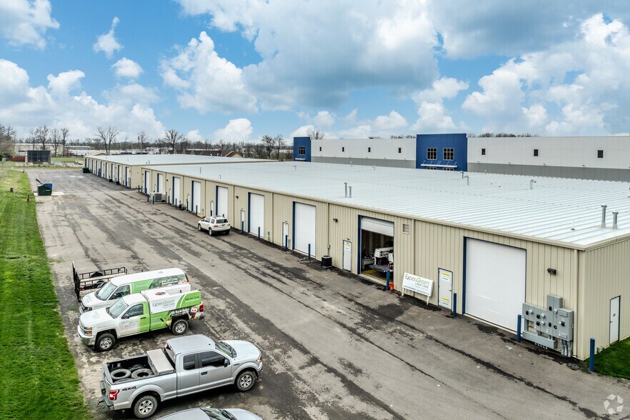 More Photos Of 1661-1677 Taylor Rd, Gahanna Flex For Lease