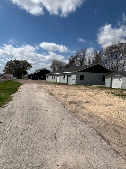 More Photos Of 11980 Alief Clodine Rd, Houston Light Distribution For Sale