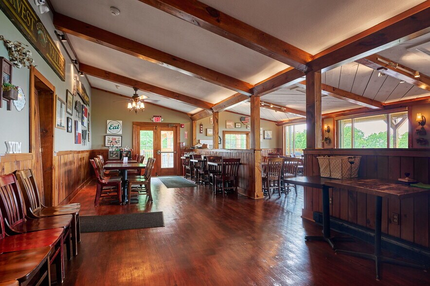 More Photos Of 100 Mountain Rd, Easthampton Restaurant For Sale