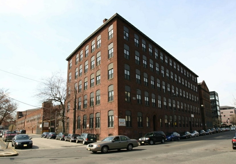 Primary Photo Of 418 Grand St, Paterson Self Storage For Lease