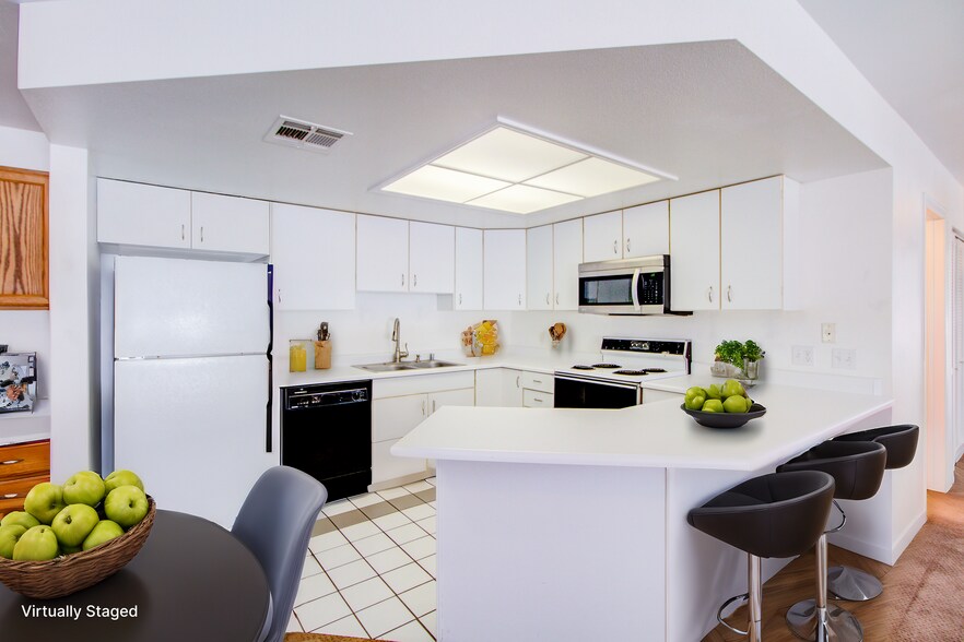More Photos Of 1308 Wyoming St, Boulder City General Retail For Sale
