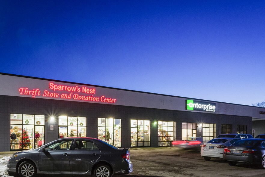 More Photos Of 301-357 Townline Rd, Mundelein General Retail For Sale