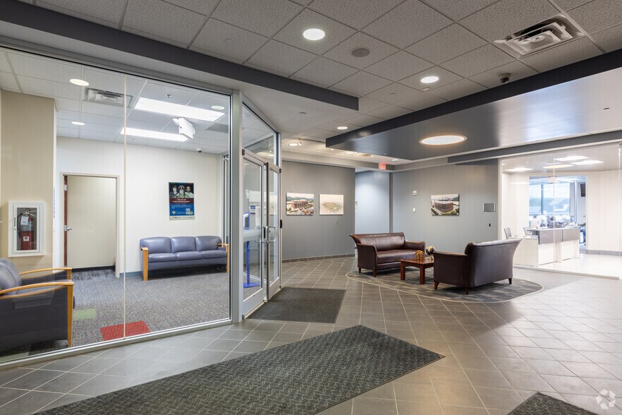 More Photos Of 119 Fairfield Ave, Bellevue Office For Lease