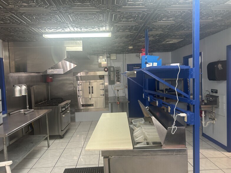 More Photos Of 413 Elm St, Welaka Freestanding For Sale