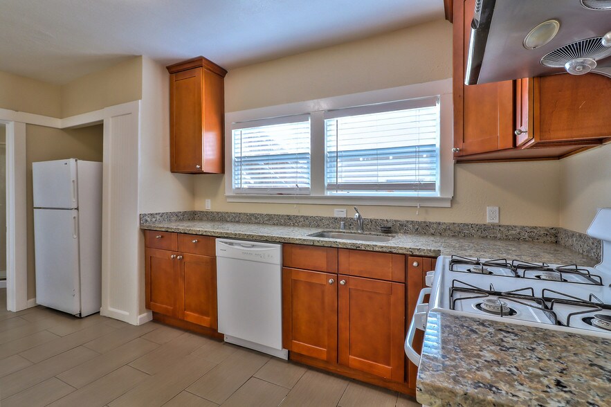 More Photos Of 66 3rd St, Gilroy Apartments For Sale