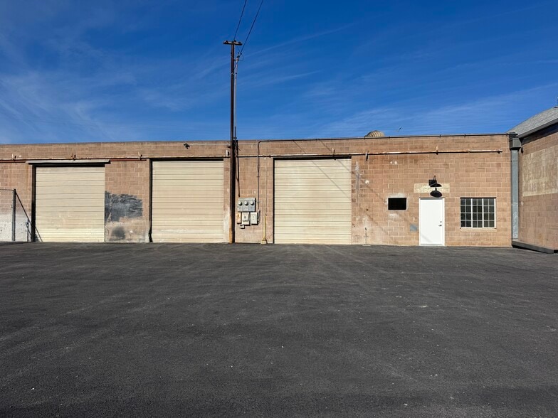 Primary Photo Of 1726 N Ventura Ave, Ventura Manufacturing For Lease