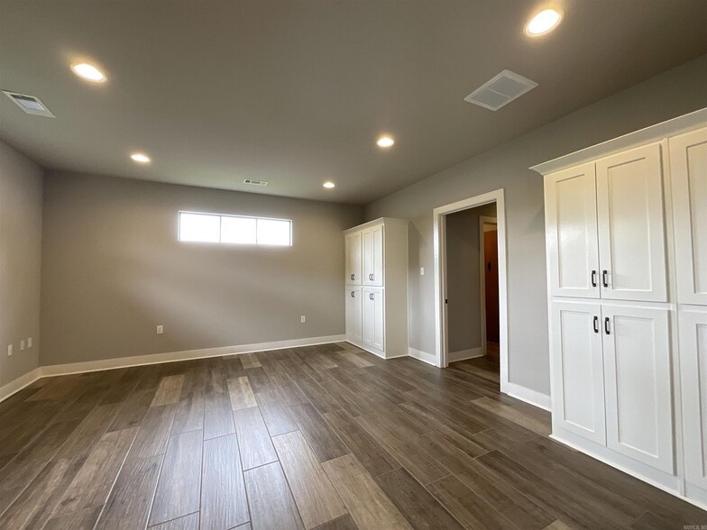 More Photos Of 1009 S Redmond Rd, Jacksonville Medical For Sale