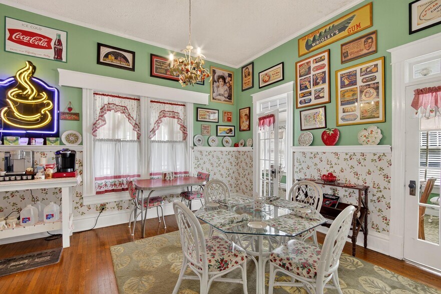 More Photos Of 805 N Wheeler St, Plant City Hospitality For Sale