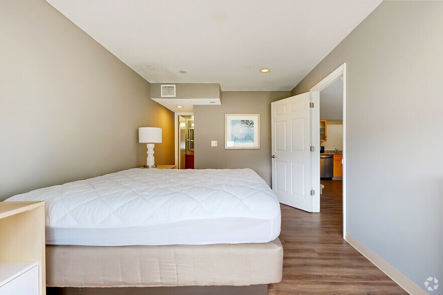 More Photos Of 3 Greenhill Pky, Birmingham Apartments For Sale