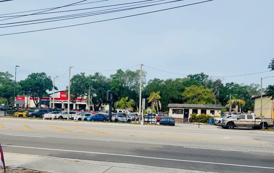 More Photos Of 13518 N Florida Ave, Tampa Auto Dealership For Sale