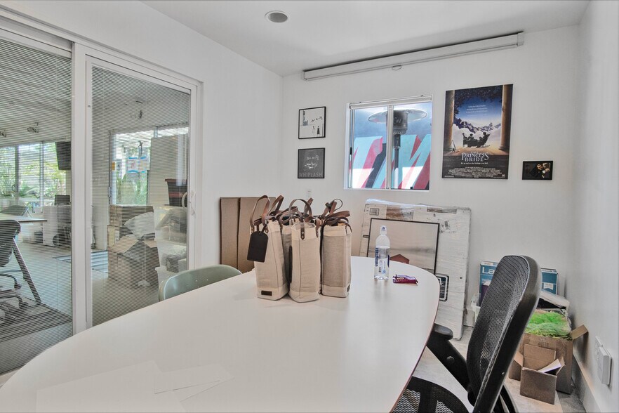 More Photos Of 4760 York Blvd, Los Angeles Office For Sale