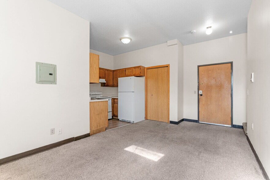 More Photos Of 904 Rice St, Saint Paul Apartments For Lease