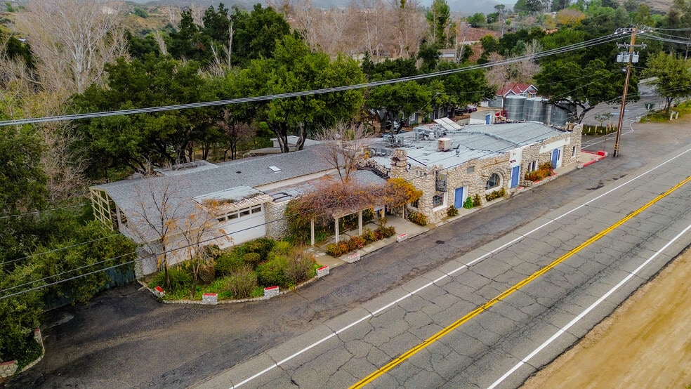 More Photos Of 12117 Sierra Hwy, Santa Clarita Hotel For Sale