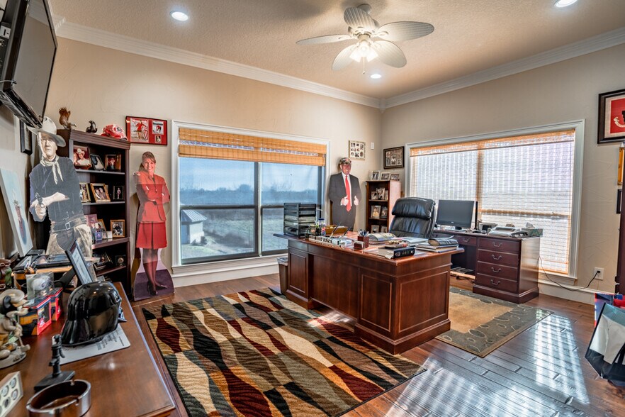 More Photos Of 8475 County Road 156, Kaufman Office For Sale