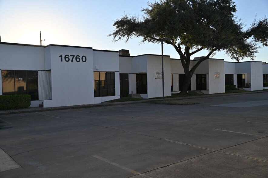 More Photos Of 15534 W Hardy Rd, Houston Unknown For Lease