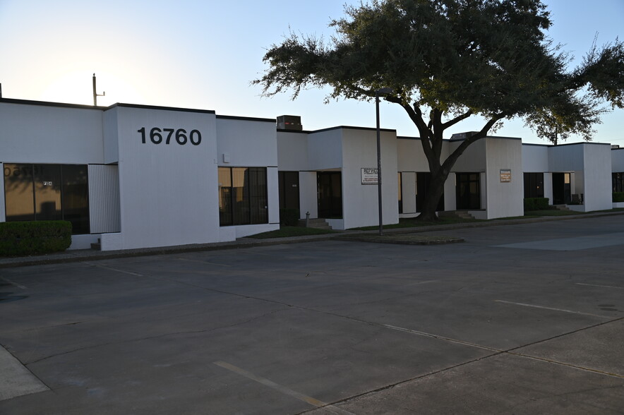 More Photos Of 15534 W Hardy Rd, Houston Unknown For Lease