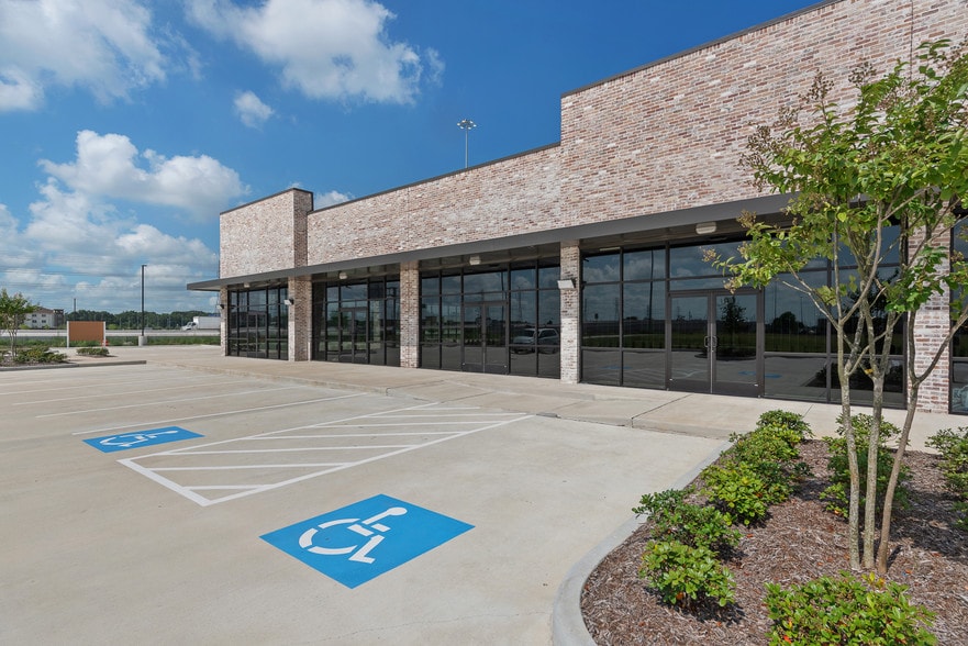 More Photos Of 8406 Hall Rd, Houston Storefront Retail Office For Lease