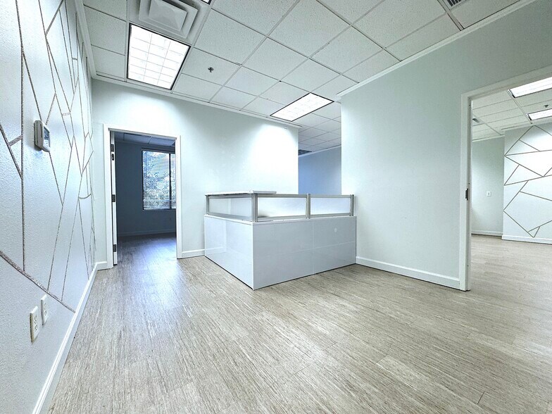 More Photos Of 6735 Conroy Windermere Rd, Orlando Medical For Lease