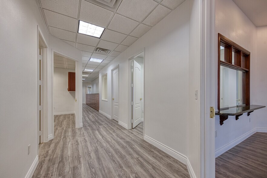 More Photos Of 375 N Stephanie St, Henderson Office For Sale