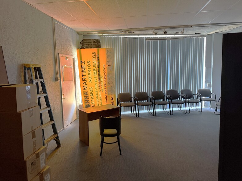 More Photos Of 1030 S Main St, Rockford Loft Creative Space For Sale