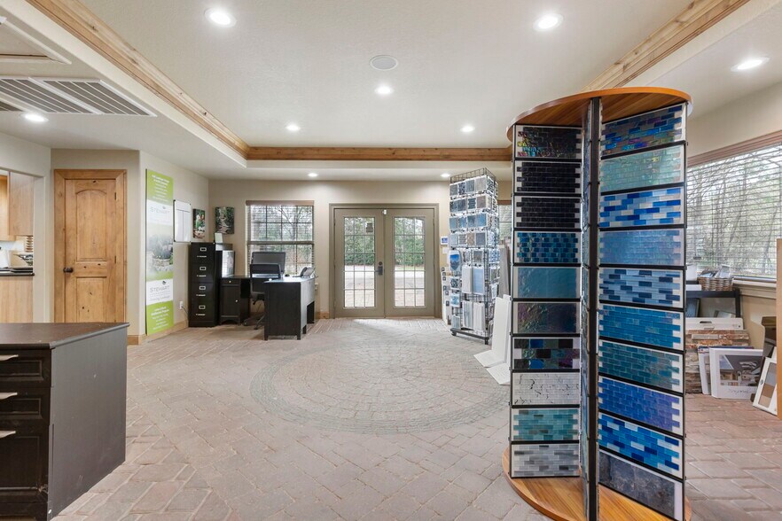 More Photos Of 8711 Hufsmith Kuykendahl Rd, Tomball Industrial For Sale