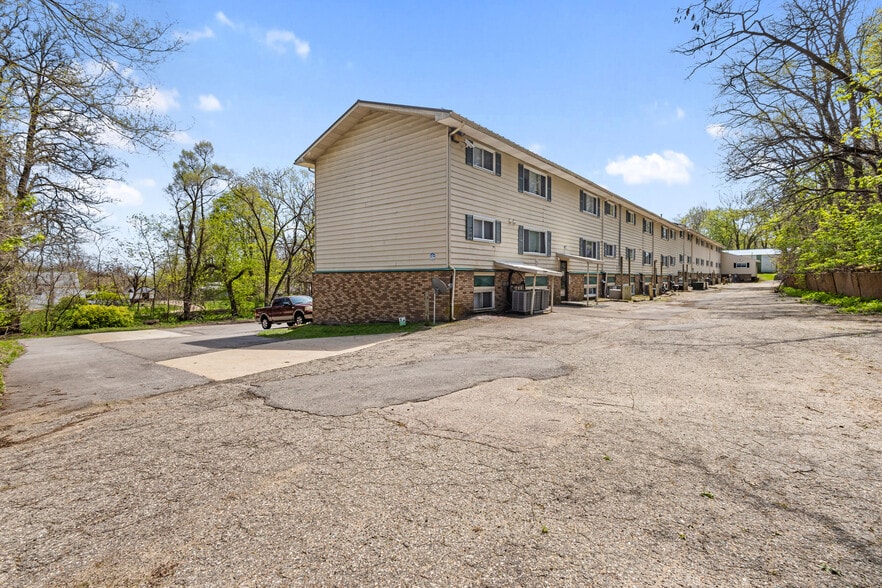 More Photos Of 525 N Arlington St, Kalamazoo Apartments For Sale