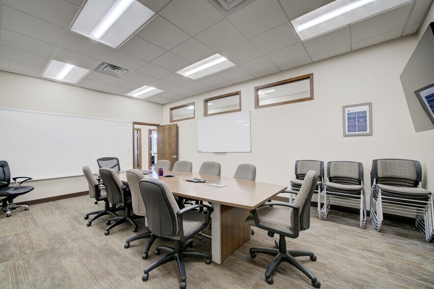 More Photos Of 351 Evergreen Dr, Bozeman Office For Sale